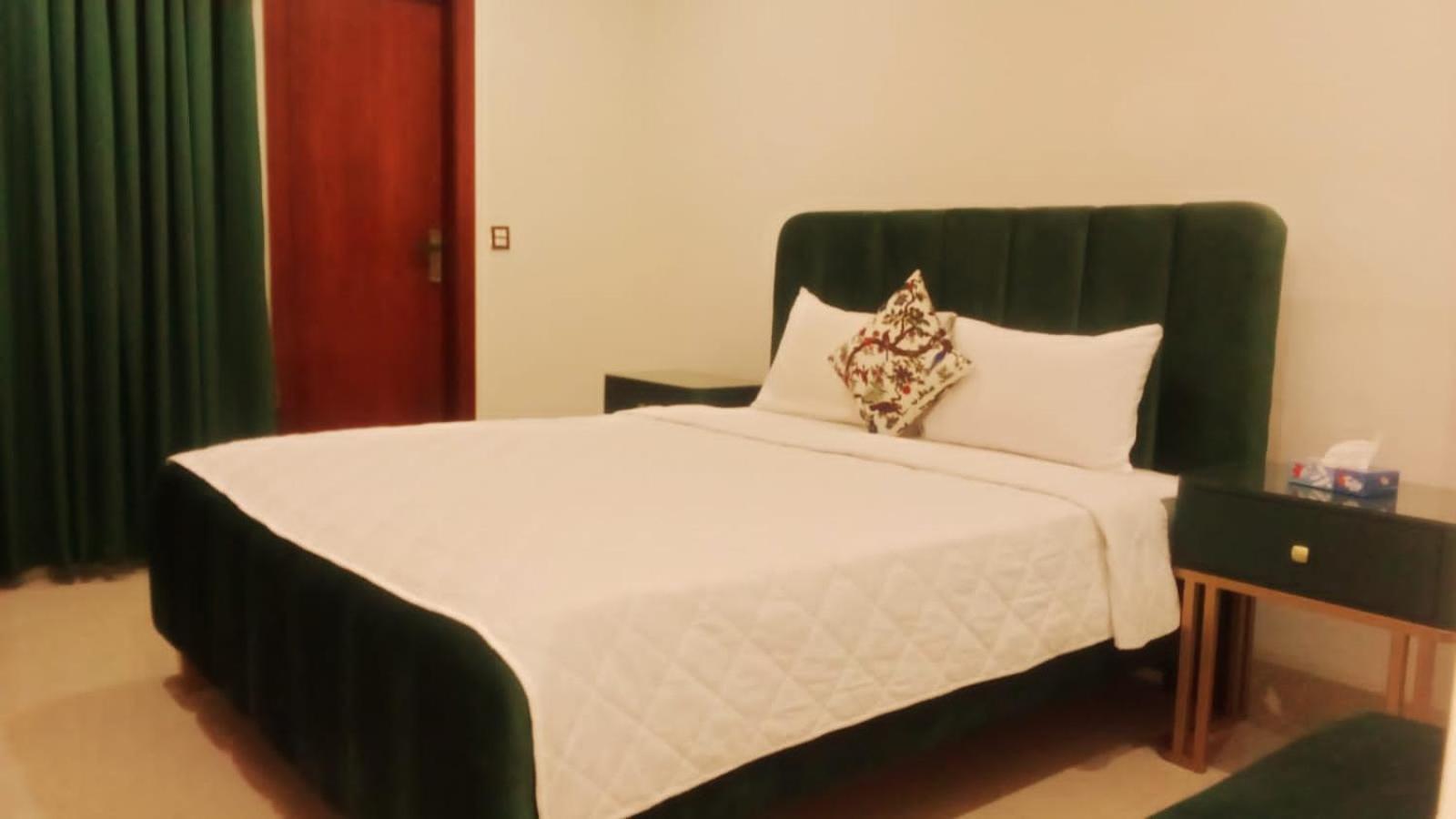 Royal Galaxy Hotel & Residence - Near Islamabad International Airport & Motorway Экстерьер фото