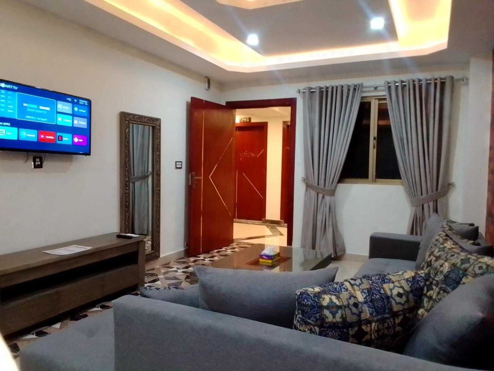 Royal Galaxy Hotel & Residence - Near Islamabad International Airport & Motorway Экстерьер фото