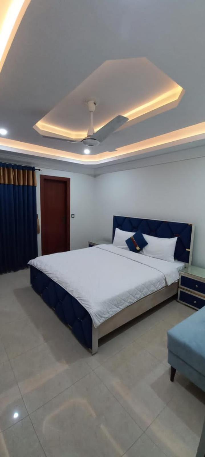 Royal Galaxy Hotel & Residence - Near Islamabad International Airport & Motorway Экстерьер фото