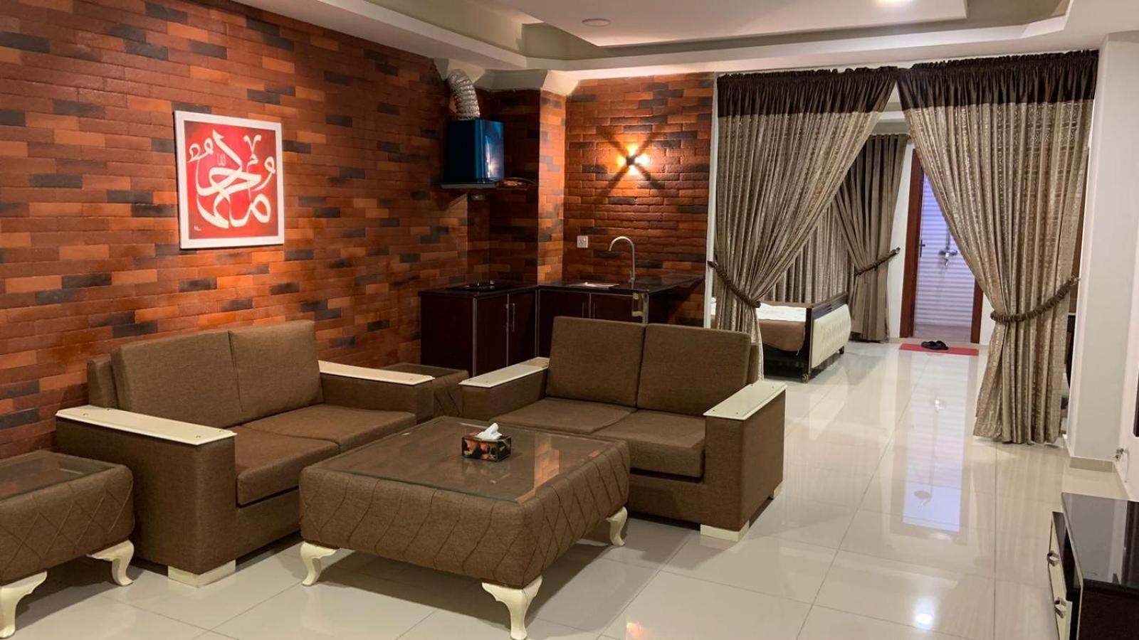Royal Galaxy Hotel & Residence - Near Islamabad International Airport & Motorway Экстерьер фото