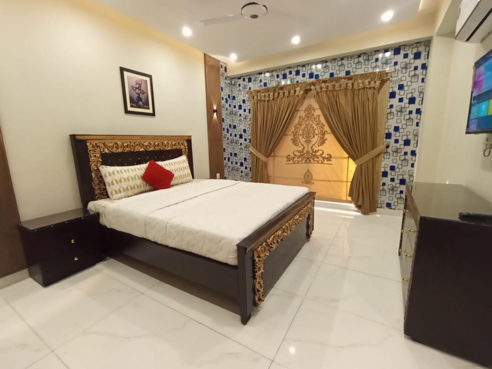 Royal Galaxy Hotel & Residence - Near Islamabad International Airport & Motorway Экстерьер фото