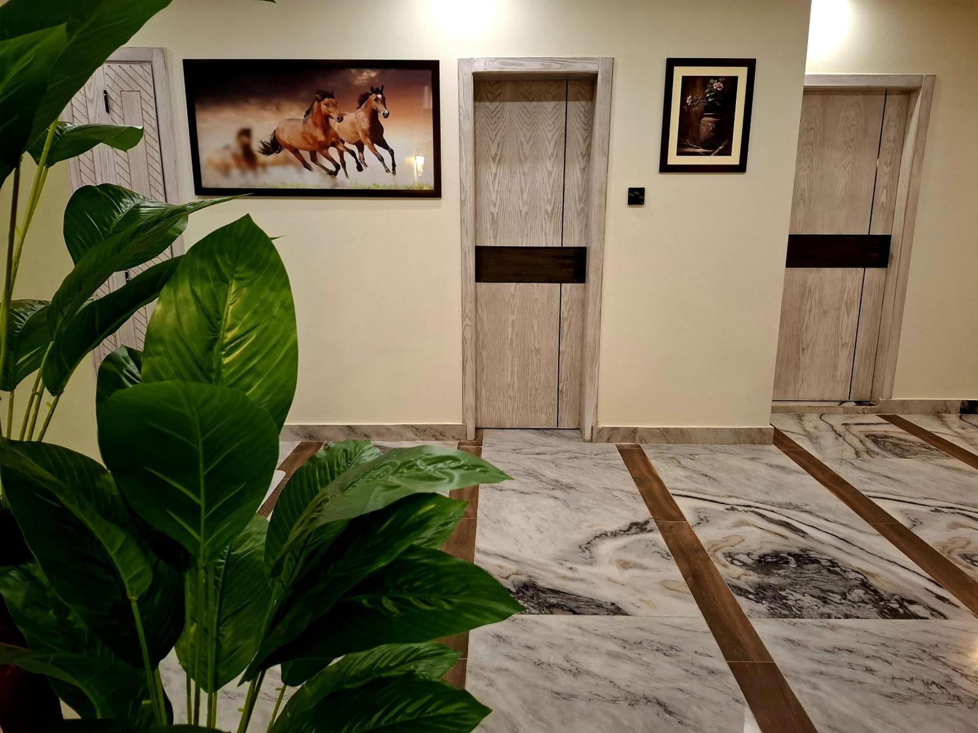 Royal Galaxy Hotel & Residence - Near Islamabad International Airport & Motorway Экстерьер фото