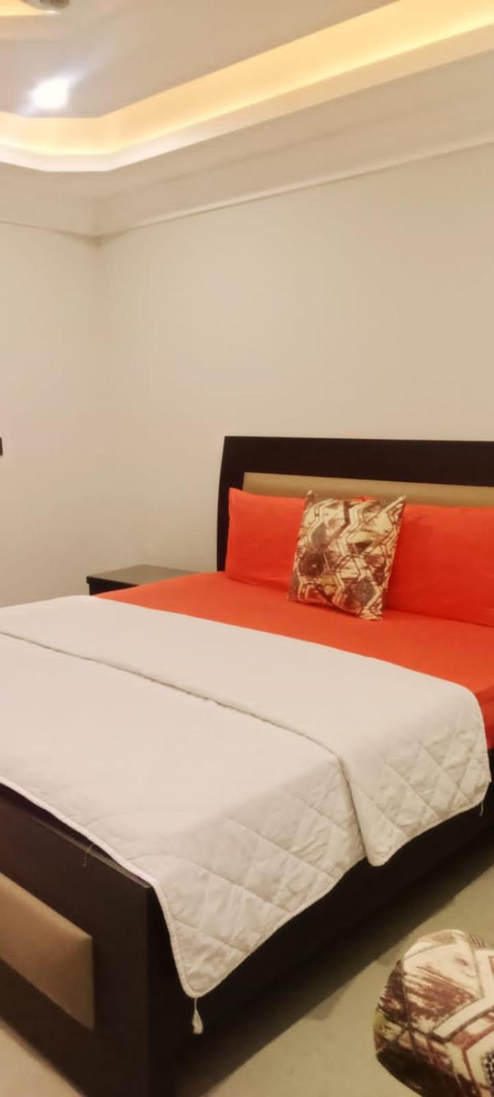 Royal Galaxy Hotel & Residence - Near Islamabad International Airport & Motorway Экстерьер фото
