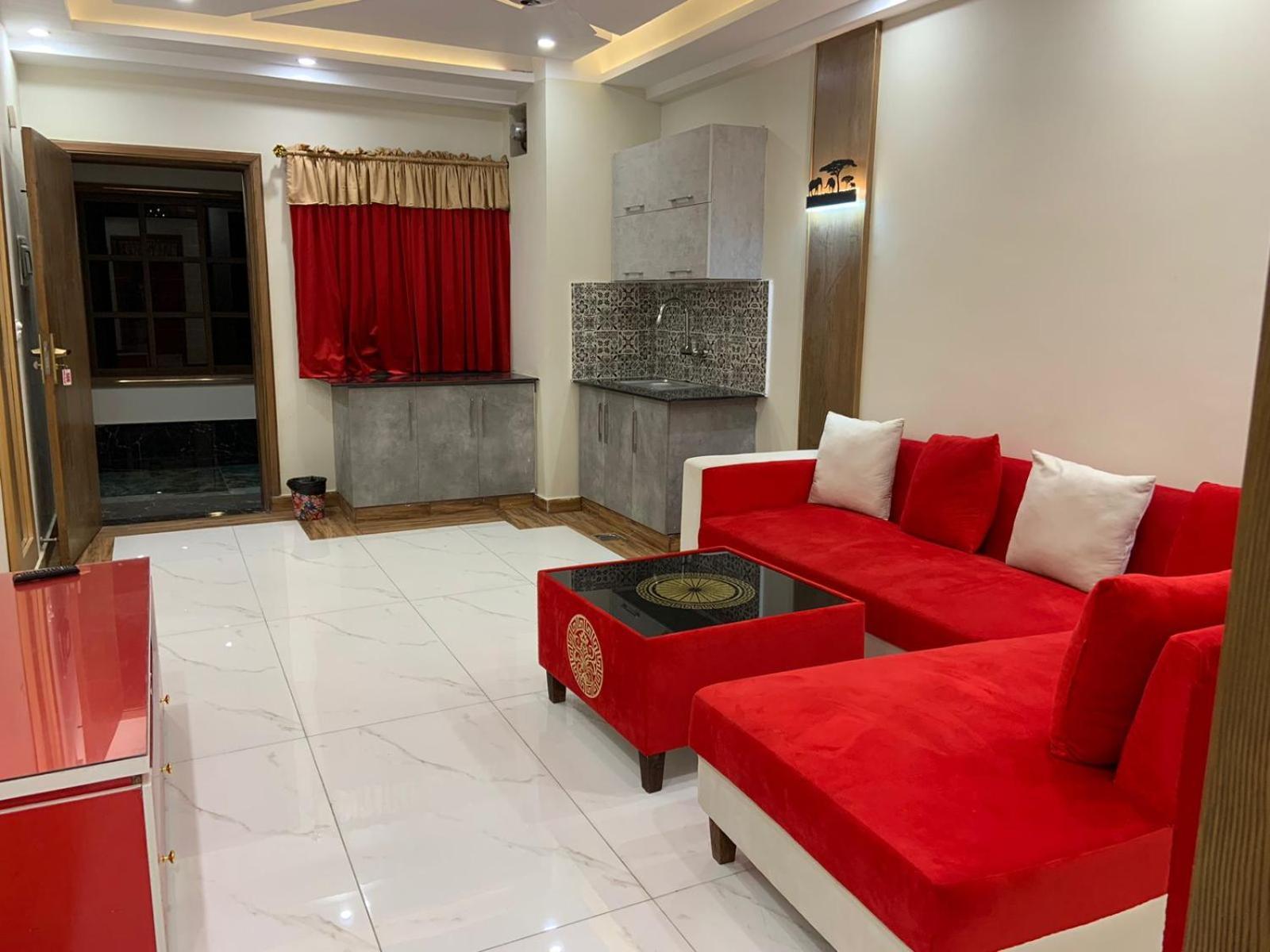 Royal Galaxy Hotel & Residence - Near Islamabad International Airport & Motorway Экстерьер фото