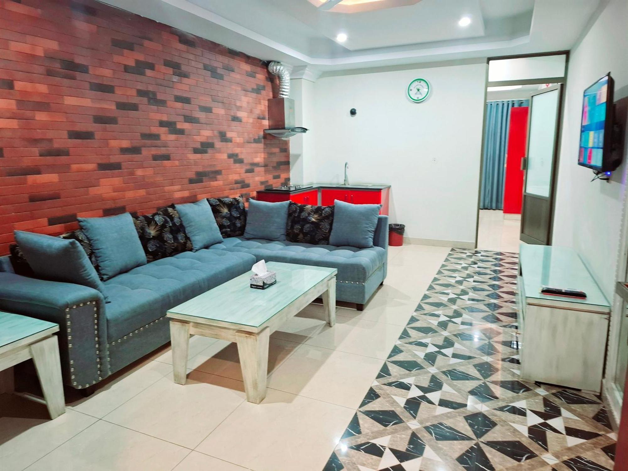 Royal Galaxy Hotel & Residence - Near Islamabad International Airport & Motorway Экстерьер фото