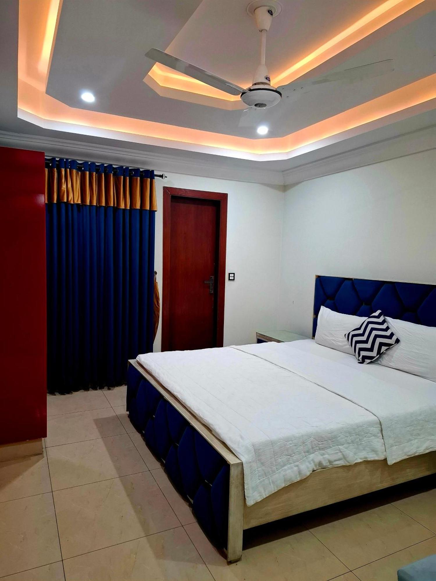 Royal Galaxy Hotel & Residence - Near Islamabad International Airport & Motorway Экстерьер фото